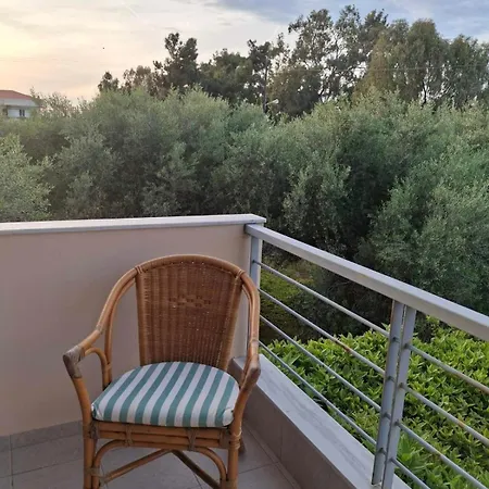 Апартаменты Aphrodite - Seafront Apartment, Melissi Мелисси
