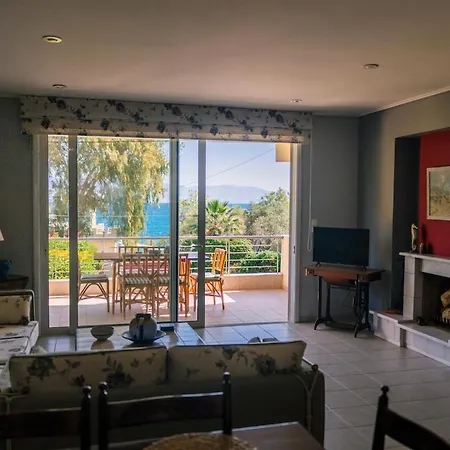 Апартаменты Aphrodite - Seafront Apartment, Melissi