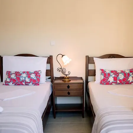 Aphrodite - Seafront Apartment, Melissi *