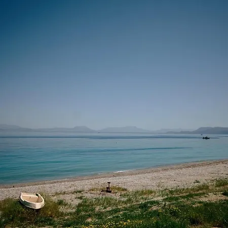 Aphrodite - Seafront Apartment, Melissi Мелисси